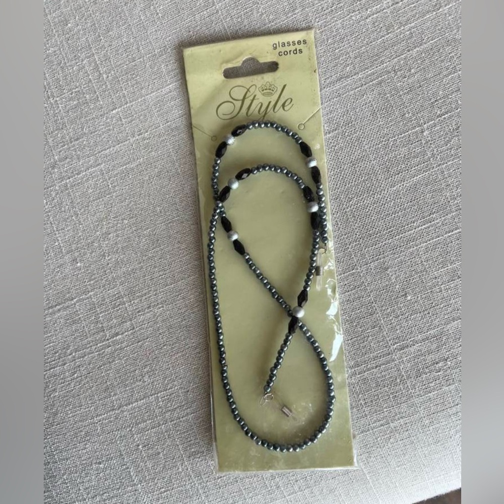 2/$15 ❤️NWOT eyeglass chain woman fashion glasses cord